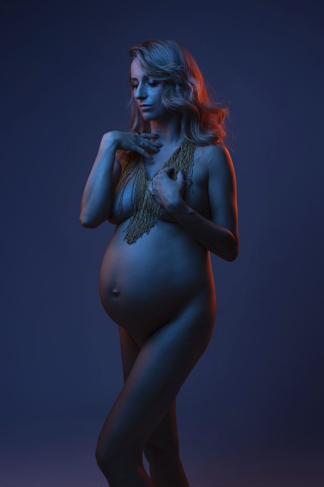 Soft light motherhood photography